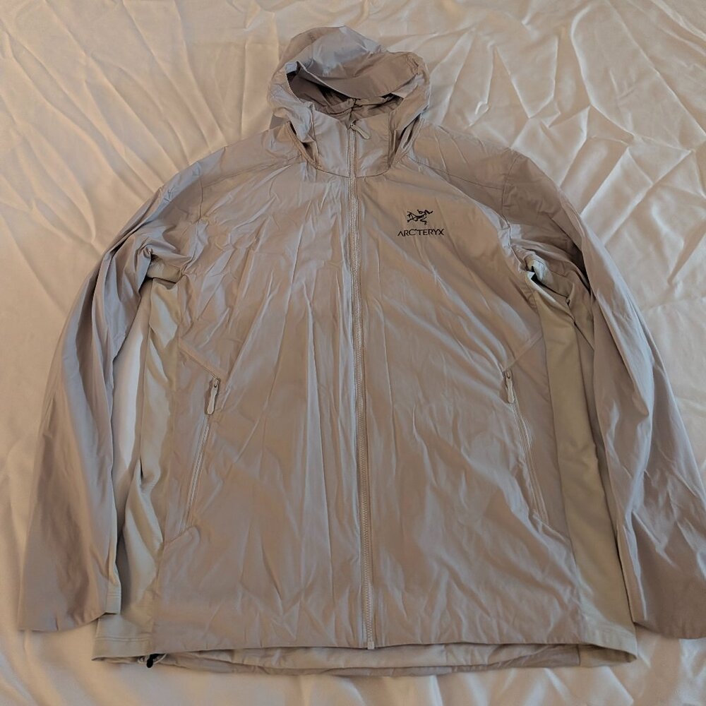 Arc'teryx Men's XL light grey Atom SL insulated jacket